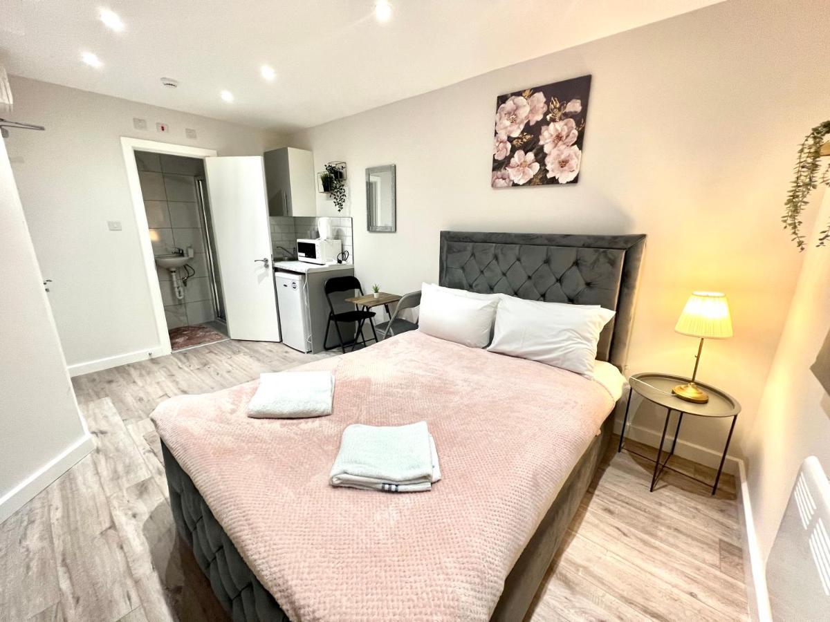 Golden Residences - Oakway Feltham Esterno foto