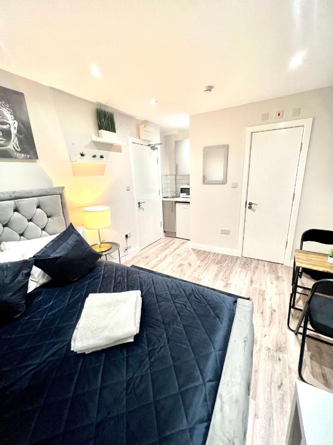 Golden Residences - Oakway Feltham Esterno foto