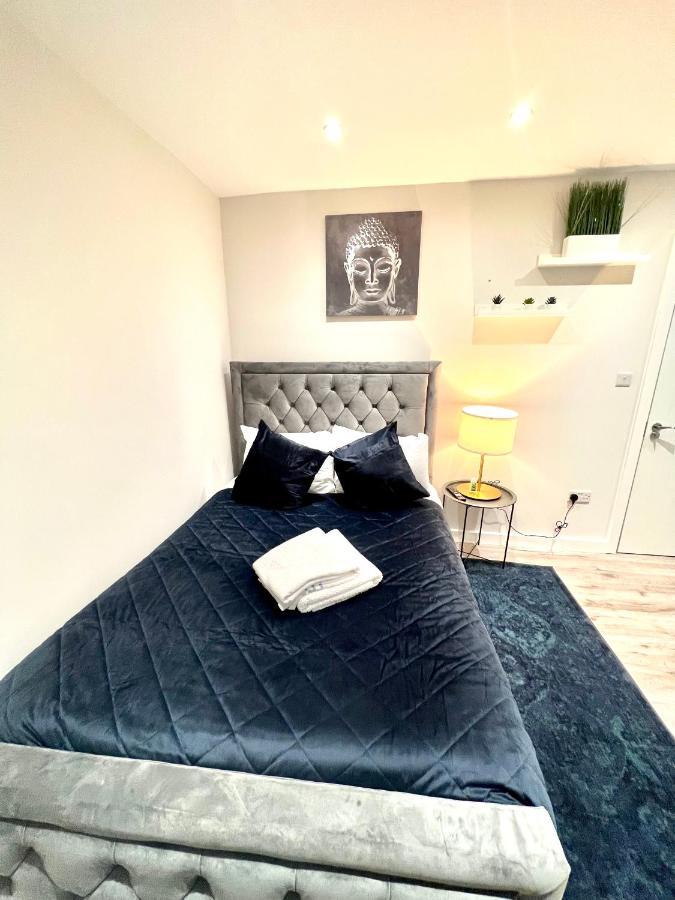 Golden Residences - Oakway Feltham Esterno foto
