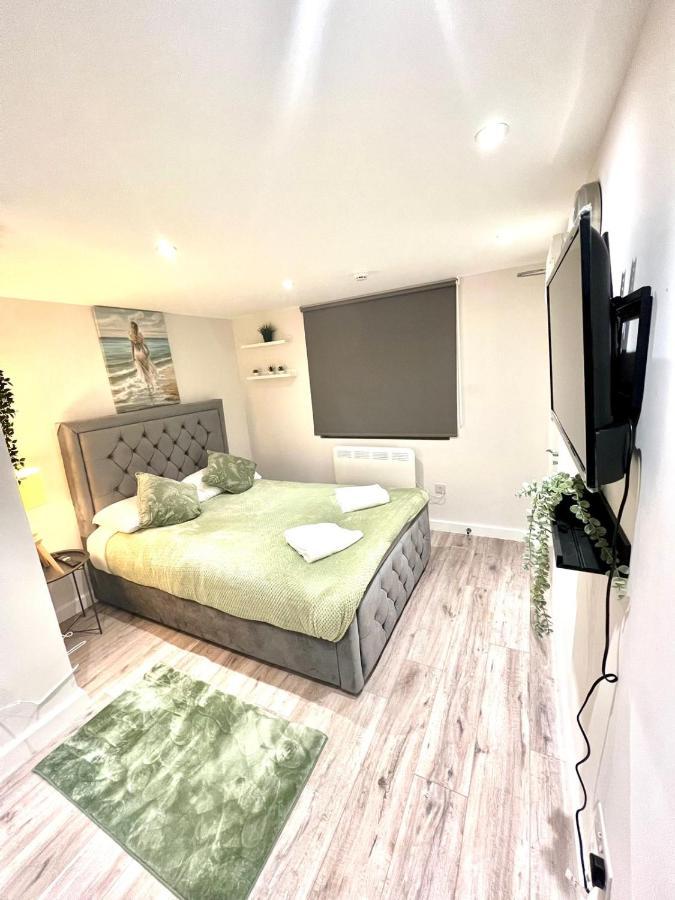 Golden Residences - Oakway Feltham Esterno foto