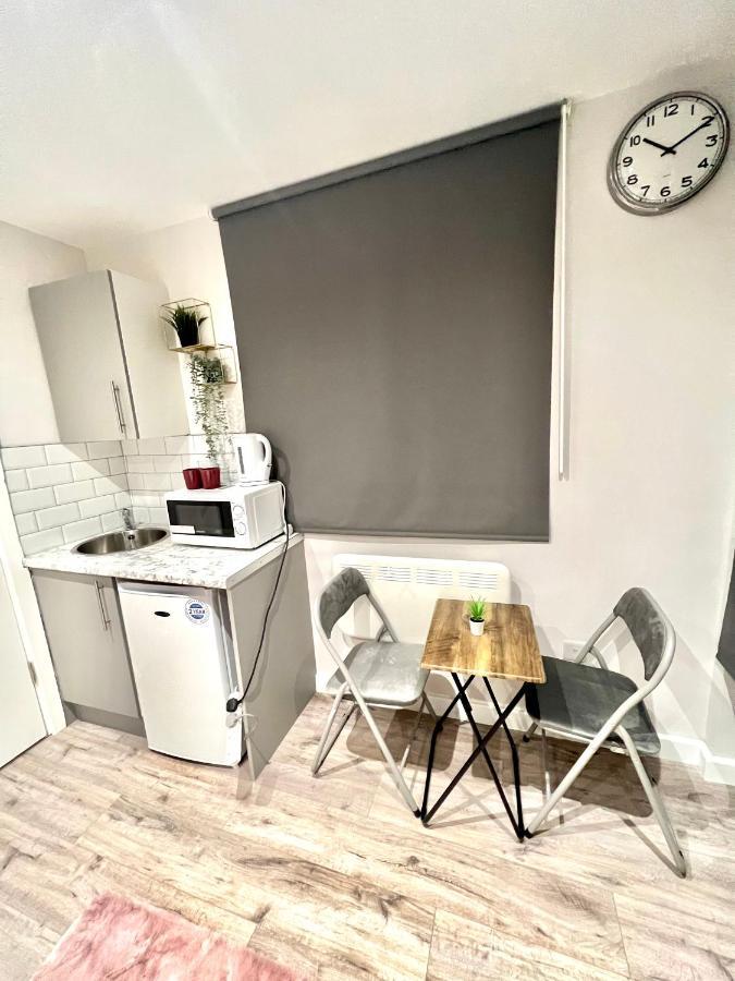Golden Residences - Oakway Feltham Esterno foto