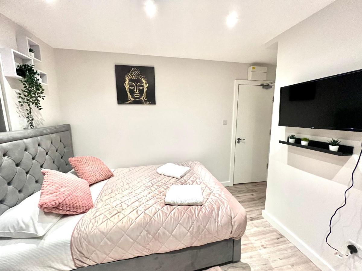 Golden Residences - Oakway Feltham Esterno foto