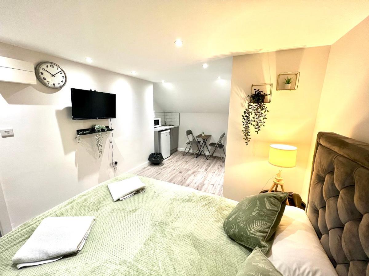 Golden Residences - Oakway Feltham Esterno foto